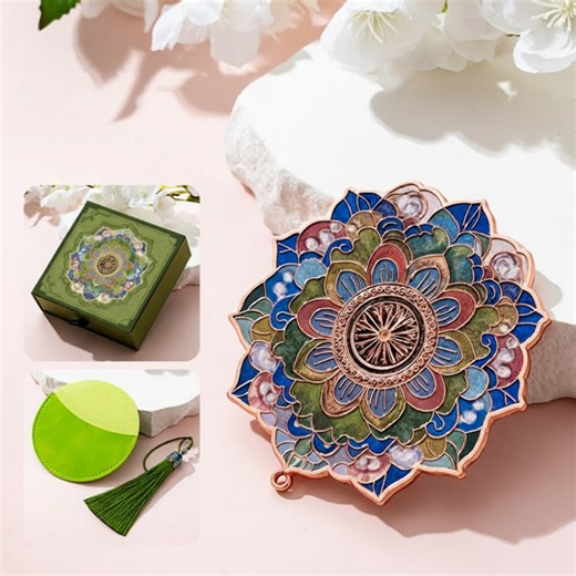 Special Offer！ A touch of ancient artistry in the palm of your hand. Embossed caisson pattern reflects Chinese architectural beauty. Perfect for daily touch-ups and cultural gifting. | Zen Ara Grove