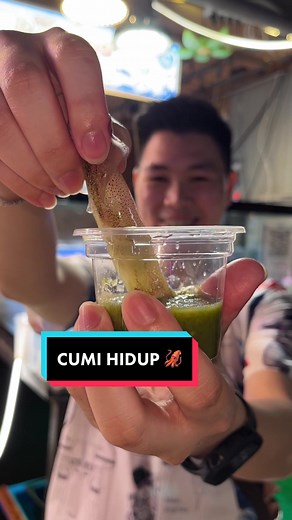 Pas dipegang masih gerak-gerak 😭 #kulinerjason #makananunik #extremefood #makananviral #food #kulinertiktok #review #kulinerthailand #squidshot