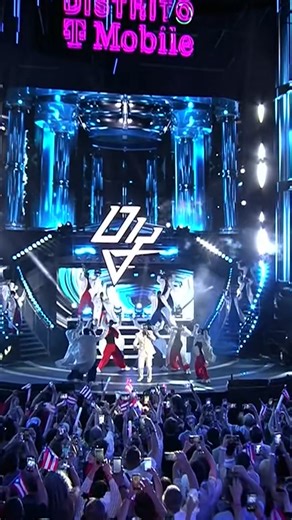 Daddy Yankee showing us how the King of Reggaetón does it! 🔥 The #RockinEve party in Puerto Rico is still going on ABC, are you watchin'? 👀 | Dick Clark's New Year's Rockin' Eve