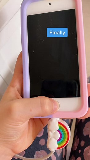 Exploring a Colorful Smartphone Interface