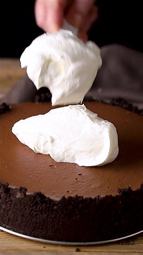 3.9K views · 96 reactions | https://bakingamoment.com/mississippi-mud-pie/ | Baking a Moment | Facebook