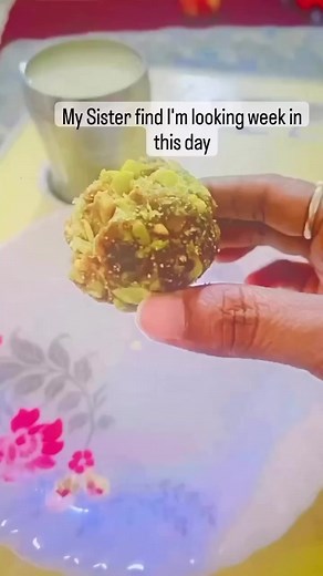 Unconditional Love 💕 #sisters #love #bonding #LikeAndShare #motheranddaughte #mom #women #life #feeling #care #swee #home #greatfood #daughter #hugs #mylife #nurture #feeding #baby #mymom #mummy #didi #behen #siblinglove #siblings | Vidya Clothing