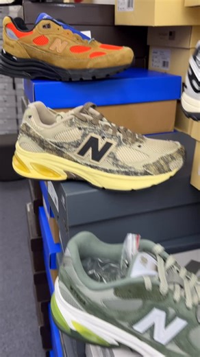 Poopoo Online Store on Instagram: "🎅🏻又到聖誕🎄可以買聖誕禮物📦 新貨到咗啦📦！返左600幾對現貨，唔使預訂，全部現貨📦🔥，快啲WhatsApp店長啦！ Http://bit.ly/2FPMu02 +852 60757474 現貨size已在網頁上 update, 可以即時買走。 **大家可直接 CLICK 入 👉🏻 https://bit.ly/3U8pVXr 睇下。 **客人可尖沙咀門市交收, 或安排順豐快遞。 #poopooonline #poopoo_online #u992gy #u992to #u992gl #u992bk #u993jj #u1300jp #u998wt #u2010wt #u992ab1 #u2010jg1 #u1500sb #u1300bk #u1300wh #u1300ny #u204lswd #u990ca6 #u990sg6 #speedcat #newbalance993 #newbalane992 #nbhk #nbgallery #nbootd #nb_ootd #nbonly #nb9