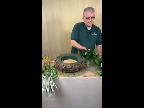 Making a Fresh Flower Wreath With Chris