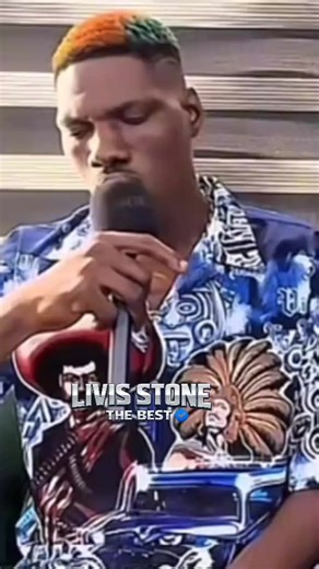 le bisou de achikan goro c'est class Hein 😂@livis stone the best #tiktokviral #lomé🇹🇬 #togo🇹🇬 #viral #tendances