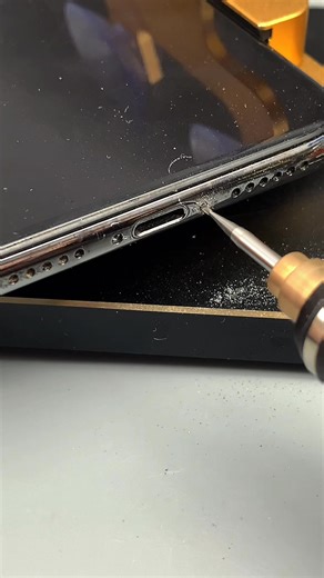 6.3K views · 413 reactions | Don't worry about the sliding screw, you can operate it like this. Lanrui u8s alloy armor-piercing drill is recommended to everyone. Buy Lanrui brand trademark and beware of being deceived by counterfeit and shoddy products. #lanrui #mobile #repair Lanrui team Lanrui tool Lan Rui Murat Çakan Baba Tools Moh Lpti Lan Rui Mosarof Hosen Mohamed Samer Hocem Eddine Mogaadi Bigtelecom Trainer Software-Hardware Gurmail Singh | Lan Rui | Facebook