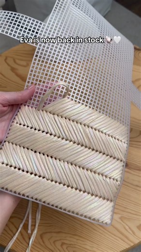 Unique Handmade Canvas Bags with Free Worldwide Shipping