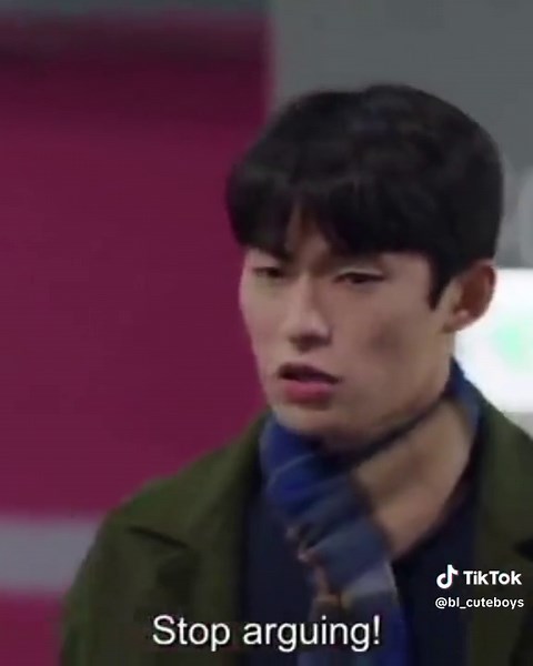 Confessing to him but his jealous boyfriend arrives ans takes him away. #Parkyoungwoon #parkjeongwoo #Jangyousung #thedirectorwhobuysmedinner #koreanbl #kbl