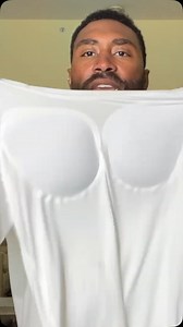 Fake muscle shirt ! 😱❌ @inshapenutrition @shapeyou Crédit : Jonathan belle | Tibo Inshape