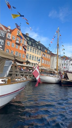 Canal boat tour - Nyhavn Copenhagen #canalboattour #canaltour #boattour #nyhavn #copenhagen #denmark