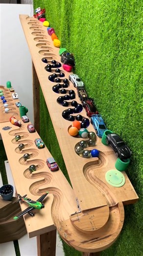 Choose a marble (new marble track | Marble Rush | Facebook