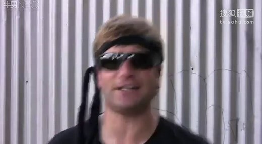 THE CHUCK NORRIS - STEVEN SEAGAL