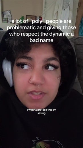 Navigating Polyamory Dynamics & Challenges