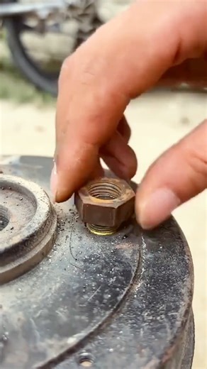 How to Remove Old Rusted Nuts & Bolts Easily 👍 #handmade #craft #skills