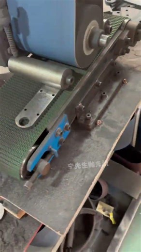 Symmetrical grinding of both sides of the parting line of the hardware tools, #factoryrealshotvideo