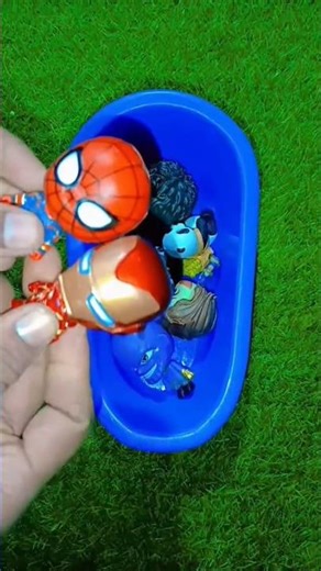 “Spiderman & Ironman Toy Bath Fun 😍🛁 | Superhero Surprise in Bathtub!”