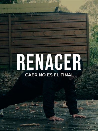 Los mejores no son los que nunca caen… son los que no se quedan en el suelo. Los que aprenden a levantarse incluso cuando están cansados, rotos o llenos de dudas. Porque al final, la vida siempre golpea… pero no todos saben renacer después del golpe. Y ahí está la diferencia. #reflexiones #frases #enfoque #motivacion #discipline #disciplina