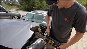 Playing With Jaws: Cleetus Gives The Jaws of Life A Testing - BangShift.com