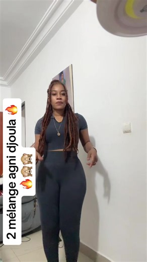 Vidéos de SACHA EN LIVE (@sachabeaute) avec son original - SACHA EN LIVE