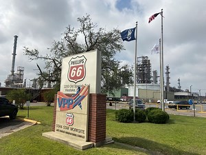 Phillips 66 buys remaining stake in major US refineries from Cenovus for $1.4 billion