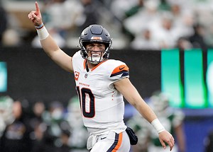 Watch Las Vegas Raiders vs. Denver Broncos free live stream