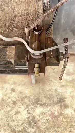 Manually bending metal strip using a simple ring jig #construction #popular