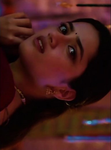 bas ek baar tumko dekhne ko tarsu lyrics ❤️‍🩹👀🫶 #lyrics #status #youtubeshorts