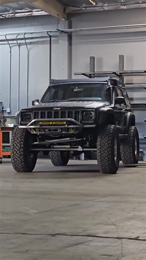 🇺🇸XJ.OFFROAD🇺🇸 on Instagram: "She's a looker 😍 📸: @daniel_munden ------------------------------------- Like 📸❤️ | Share! | Tag your friends! 👍 ------------------------------------- #Jeep #ZJ #WJ #WK #TJ #JK #YJ #CJ #MJ #XJ #JeepXJ #Cherokee #JeepCherokee #RockCrawler #Rubicon #Offroad #JeepBeef #Jeepology #Lift #Tires #Axles #LED #RockCrawler #Mud #Truck #Wrangler #BeatNotBabied #BuiltNotBought #SixBangin"