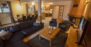 Chalet Plénay - Sleeps 10 (Ski-in, Ski-out Chalet) · Pure Morzine