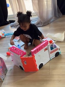 Blueface is spending quality time with his kids & brought them both toys 💙 His daughter Journey melted his heart when she said | BLUE FACE New