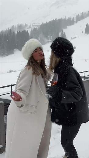 Winter Wonderland Besties: Snowy Vibe with Friends