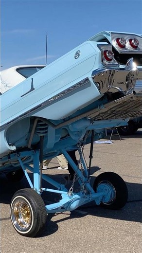 IS THIS THE HIGHEST LOCKUP LOWRIDER EVER? 1963 Chevrolet Impala sitting high at Arizona Super Show!