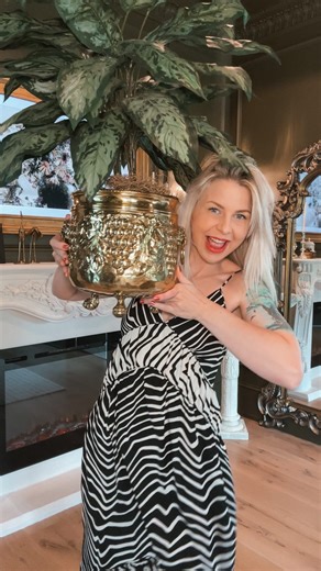 18K views · 177 reactions | Here is my estate sale haul! Most estate sales are 50% off on the last day and this is everything I got from the last day of this very expensive estate sale right outside of Atlanta, Ga! | Lutz Go Home | Facebook