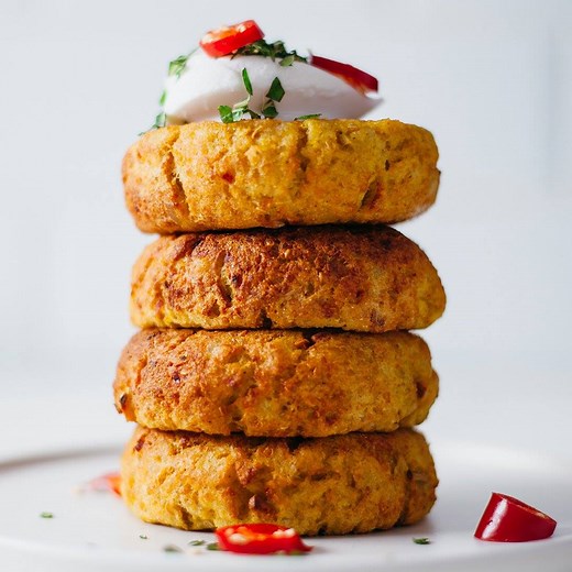 Our Curry-Spiced Potato & Quinoa Cakes. Simple ingredients. Big flavours! Who wants one? 😍 | So Vegan