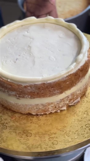 #cake #cakeart #vanillamoistcake#cake&co #buttercreamcake | Cake & Co.