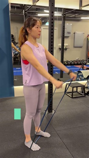 🔥 5 Upper Body Exercises with Long Resistance Bands 💪🏽