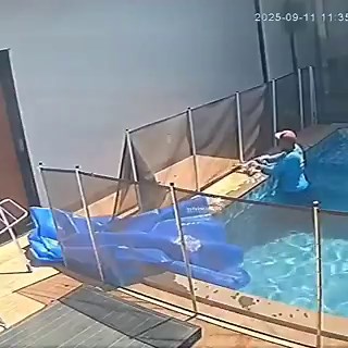 A family called a worker to repair their pool safety fence, but after he removed the cover, they were shocked by something, and this was their reaction.