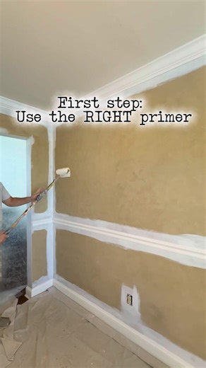 Taking this wall from Venetian plaster back to a smooth, paint-ready surface. Step one is ALWAYS the same: use the correct primer for adhesion. Without proper prep, paint won’t bond or last—this is where the real work happens. I specialize in restoring walls, smoothing out older finishes, and giving homes a clean, modern look through professional prep and painting. Proudly serving Bucks County, Montgomery County, Warminster, New Hope, King of Prussia, and nearby areas. Prep smart. Prime right. F