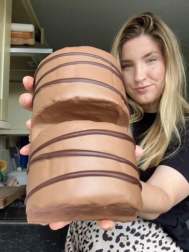 Giant Kinder Bueno recipe and reveal | How to make a giant Kinder Bueno