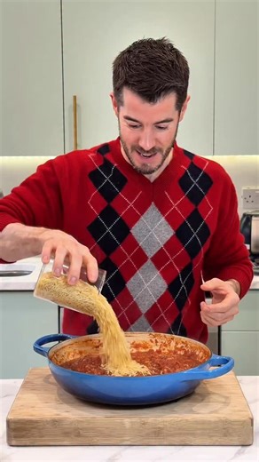 John Gregory-Smith on Instagram: "One Pan Orzo Bolognaise Bake This is super easy, comfort food. It’s not fancy just delish. The Bolognaise is a quick cook version using sausages – get any you like – and then you cook the orzo straight into the sauce with a solid layer of cheese on top. It’s such an easy dinner recipe you can make it so easily in the week and leftover re-heat beautifully at work for lunch. Enjoy x john Serves 4-6 2 tbsp olive oil 400g pack of sausages, skins removed and broken u