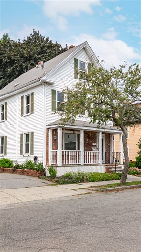 A beautiful opportunity awaits in Wakefield 🏡. This spacious bilevel condo features four bedrooms, two full baths, a large kitchen, and family room. Enjoy an in-unit laundry, a finished attic, and shared outdoor spaces perfect for relaxing. Close to Lake Quannapowitt, shops, and train station, it’s ideal for commuters and families alike. 🌳 🔗 Schedule your private showing before it’s gone. 📞 Sara Hrono - (617) 224 7362 #realestate #homesweethome #househunting #propertyforsale #dreamhome | Phi