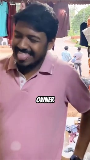 This guy was testing shoes.😭🤣