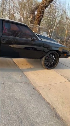 Back In The Paint Shop #killacrusier 86 #Cutlass #26inchrims #framerestoration #frameswap #454