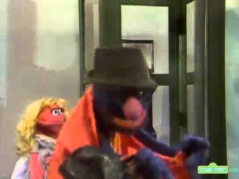 Classic Sesame Street - Super Grover and the Telephone Booth