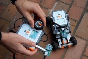 NXTBee enables long-distance wireless for Mindstorms NXT, funny little RC cars (video)