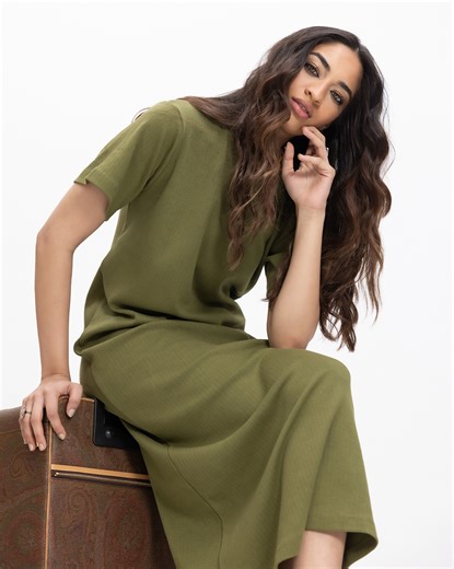 93K views · 432 reactions | Wear it everywhere. Go from unwinding to exploring with solid sets –where comfort and style combine. Khaadi Ready To Wear Collection. (Khaadi, Wear Yourself, Ready to Wear) | Khaadi | Facebook