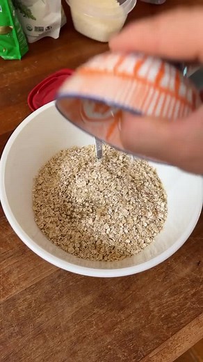 173K views · 3.2K reactions | These homemade almond butter chocolate flapjacks taste incredible  Proper barn burner of a treat  Bit of you? Ingredients: 180g oats 1 egg 60g coconut 60g melted coconut oil 40g honey 3 tbs pumpkin seeds Almond butter Dark chocolate Bake for 25 mins at 150 degrees C  #thebodycoach #food #recipes #foodie | The Body Coach | Facebook