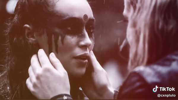 Celebrating Clarke and Lexa's Love in The 100
