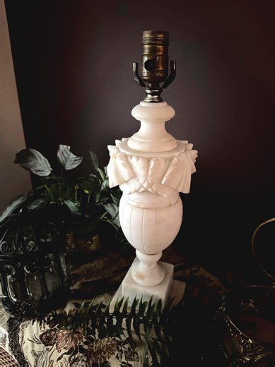 Vintage Carved Italian Alabaster Ruffle Layered Table Lamp • Mid-Century Neoclassical Urn Lamp • Hollywood Regency Decor