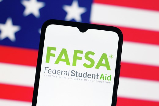 FAFSA 2026-27: key deadlines and tax info you need before applying